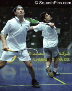 http://www.squashpics.com/qatar/qatar2003/QM13%20SF%20Lincou%20v%20Beng%20Hee%202731.jpg