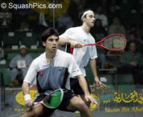 http://www.squashpics.com/bo2004/WO14Semis-RydingbattlesagainstLincouIQ5I2714.jpg